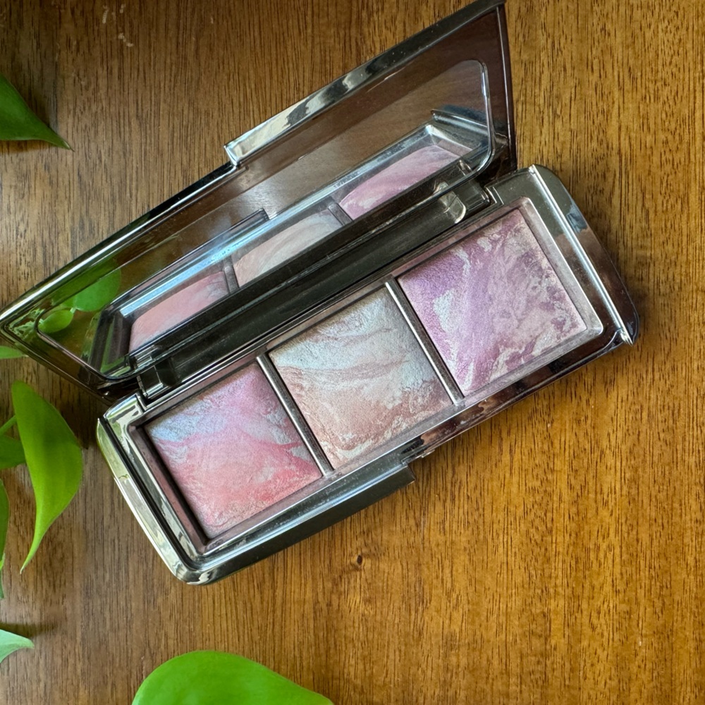 HOURGLASS Ambient Strobe Lighting Blush Palette